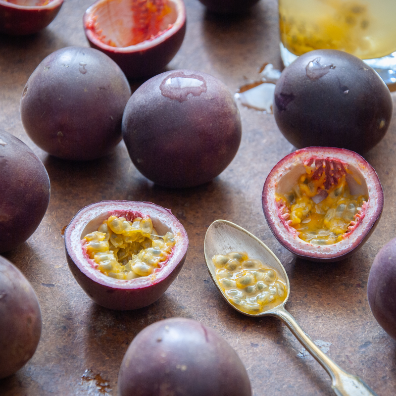 40 Purple Passion Fruit Seeds – Passiflora edulis